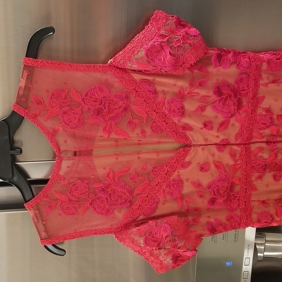 💕MARCHESA💕 Cold-Shoulder Guipure Lace-Trimmed Embroidered Tulle Midi Dress Red - Picture 12 of 16